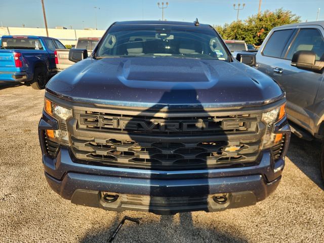 Used 2022 Chevrolet Silverado 1500 Custom RWD image 2