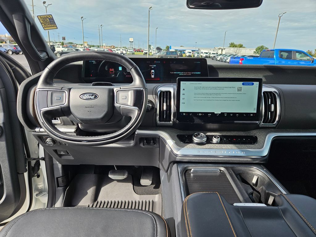 Used 2025 Ford Expedition Tremor AWD/4WD image 18