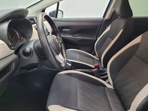 Used 2021 Nissan Versa SV FWD image 17