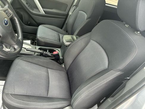Used 2014 Subaru Forester 2.5i Premium AWD/4WD image 12