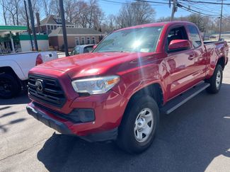 Used 2018 Toyota Tacoma SR video 1