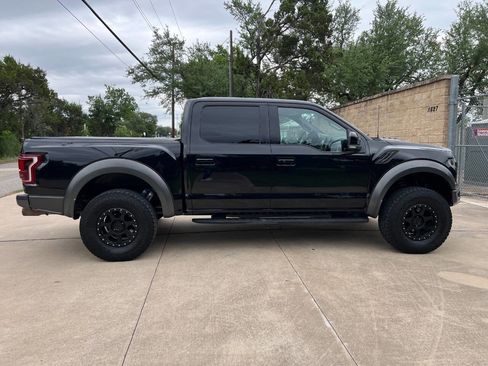 Used 2018 Ford F150 Raptor w/ Equipment Group 802A Luxury AWD/4WD image 16