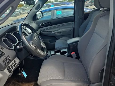 Used 2014 Toyota Tacoma 4x4 Double Cab w/ TRD Off-Road Package image 6