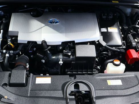 Used 2016 Toyota Prius Three Touring image 57