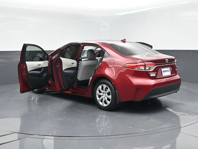 Used 2025 Toyota Corolla LE FWD image 62