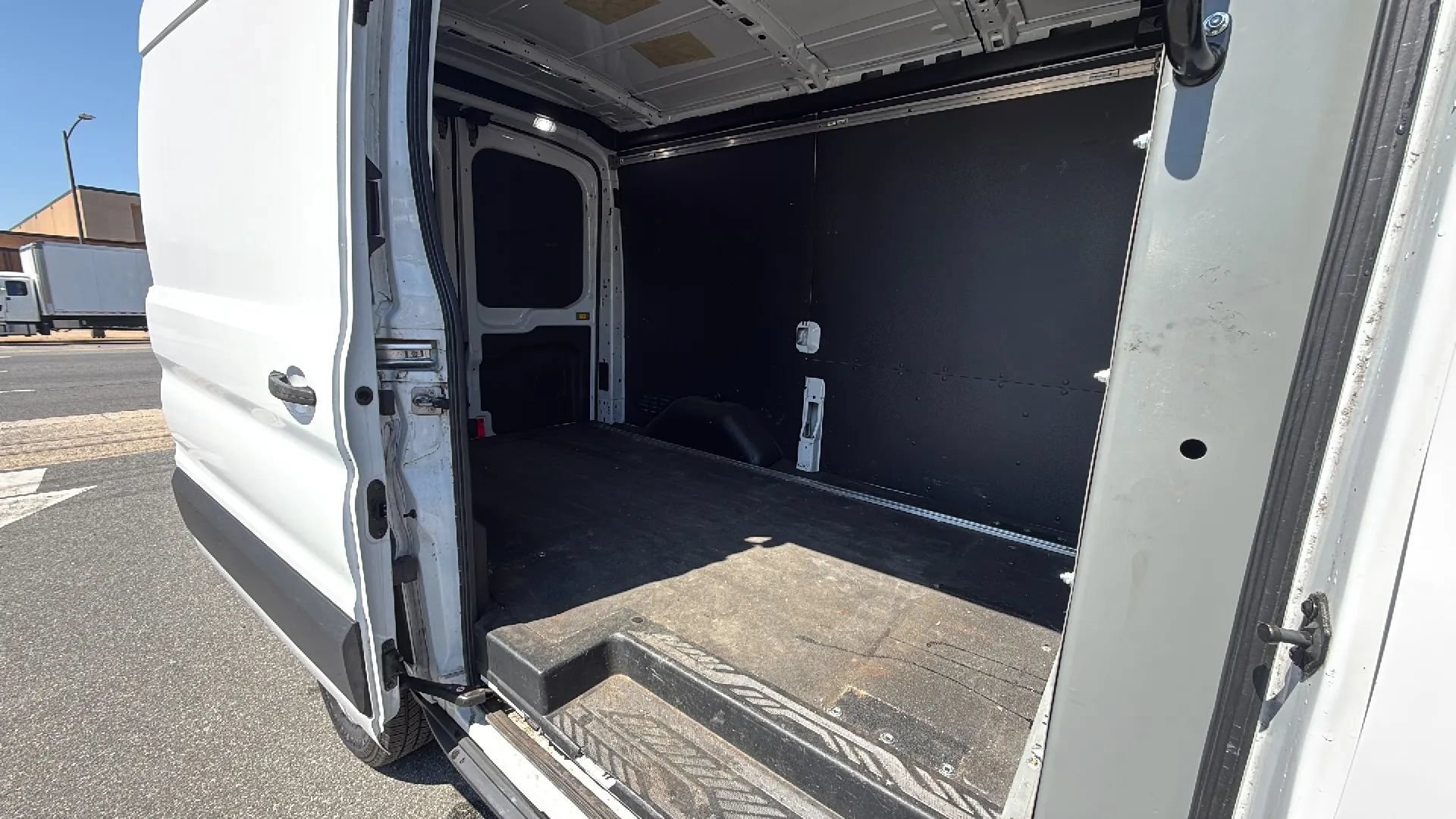 Used 2019 Ford Transit 250 130 Medium Roof w/ Interior Upgrade Package RWD image 10