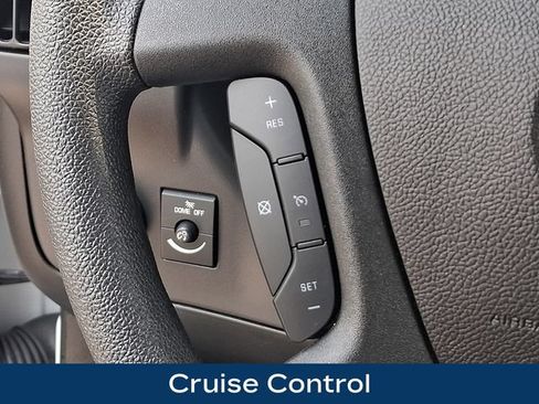 Used 2025 Chevrolet Express 2500 w/ Driver Convenience Package RWD image 7