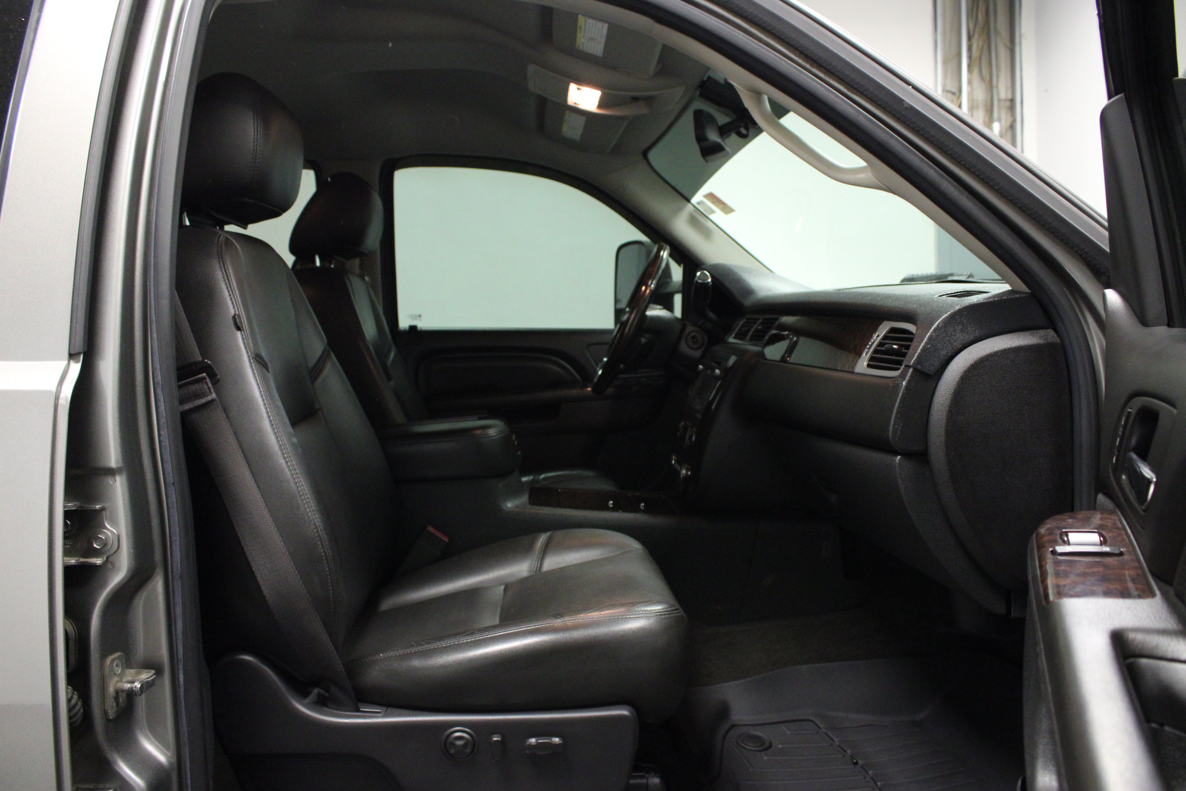 Used 2013 GMC Sierra 2500 Denali AWD/4WD image 16