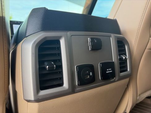 Used 2020 Ford F250 Lariat w/ Lariat Ultimate Package AWD/4WD image 24