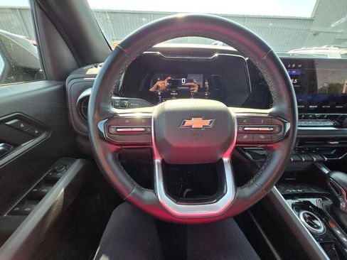 Used 2023 Chevrolet Colorado LT w/ LT Convenience Package III image 9