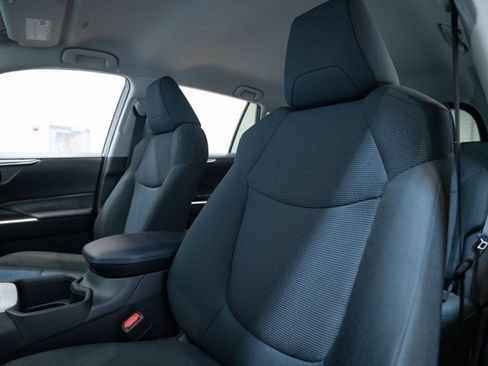 Certified 2023 Toyota RAV4 LE AWD/4WD image 6