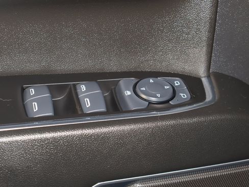 Used 2025 Chevrolet Silverado 1500 LT image 37