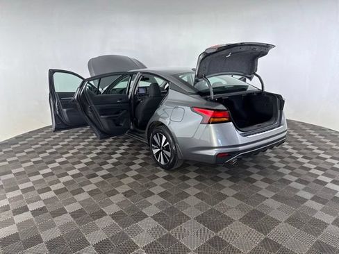 Certified 2021 Nissan Altima 2.5 SV w/ SV Premium Package AWD/4WD image 16