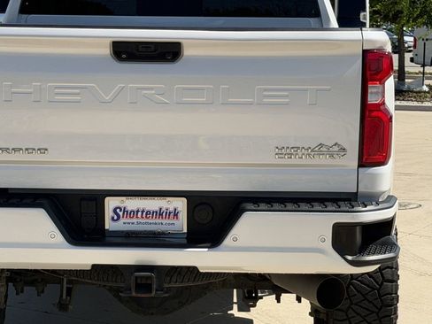Used 2021 Chevrolet Silverado 2500 High Country w/ Z71 Off-Road Package image 7