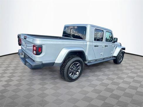 Used 2023 Jeep Gladiator Overland image 8
