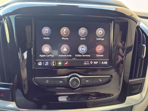 Used 2022 Chevrolet Traverse LS FWD image 27
