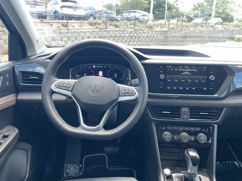 Certified 2023 Volkswagen Taos SEL AWD/4WD image 13