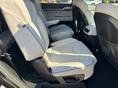 Certified 2025 Hyundai Palisade SEL image 15