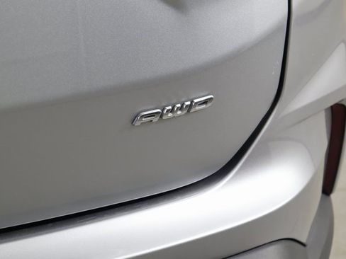 Used 2024 Ford Edge Titanium image 8