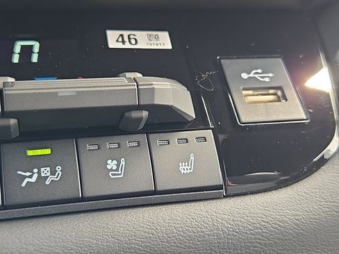 New 2026 Toyota Tundra Platinum AWD/4WD image 22