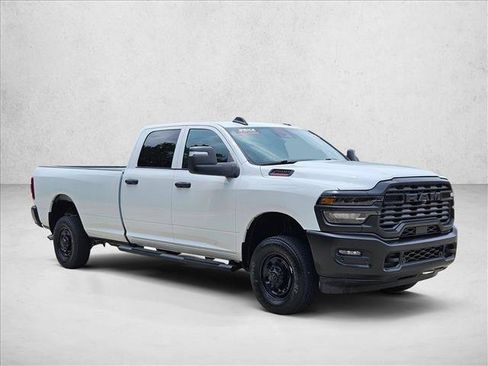 Used 2025 RAM 2500 Tradesman w/ Safety Group AWD/4WD image 3