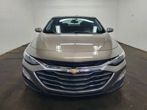 Used 2020 Chevrolet Malibu LT FWD image 2