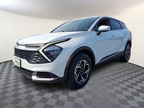 Certified 2023 Kia Sportage LX AWD/4WD image 3