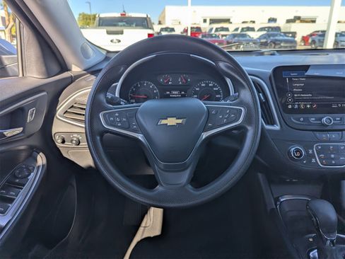 Used 2023 Chevrolet Malibu LT image 24