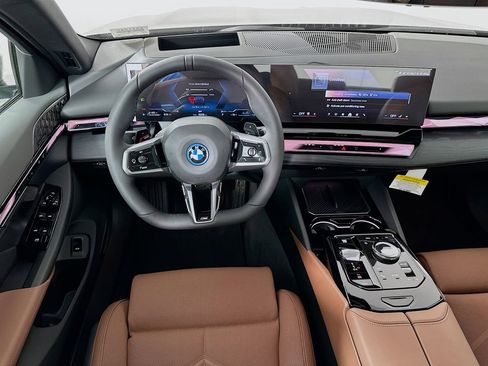 New 2027 BMW 550e xDrive AWD/4WD image 19