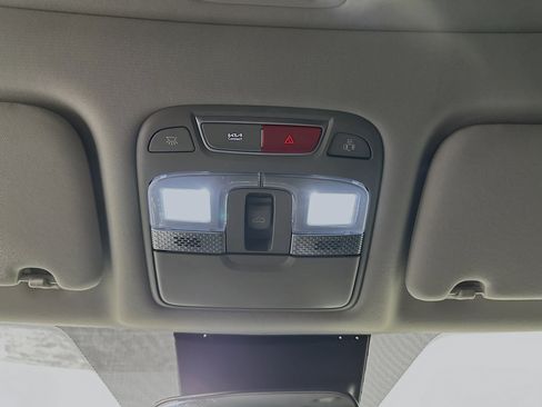 Used 2025 Kia Telluride S FWD image 18