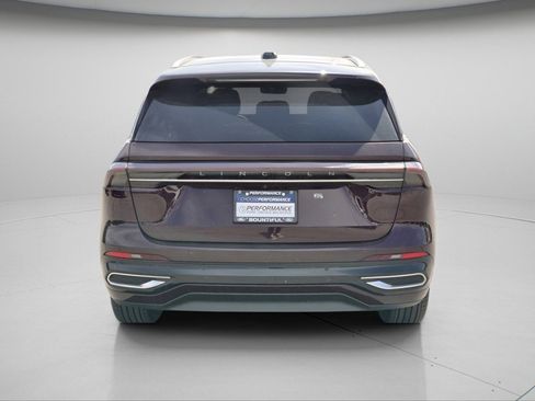 Used 2025 Lincoln Nautilus Reserve image 6