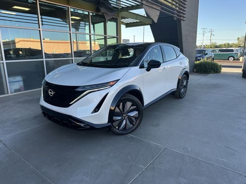 Used 2024 Nissan Ariya FWD image 1