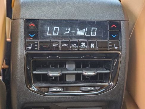 Used 2023 Jeep Grand Cherokee Summit w/ Advanced Protech Group IV AWD/4WD image 15