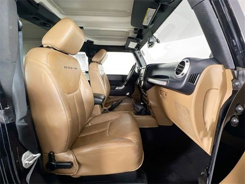 Used 2013 Jeep Wrangler Rubicon w/ Dual Top Group image 21