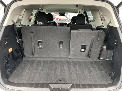 Used 2024 Subaru Ascent Premium w/ Convenience Package image 6