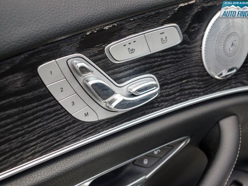 Used 2019 Mercedes-Benz E 300 4MATIC image 11