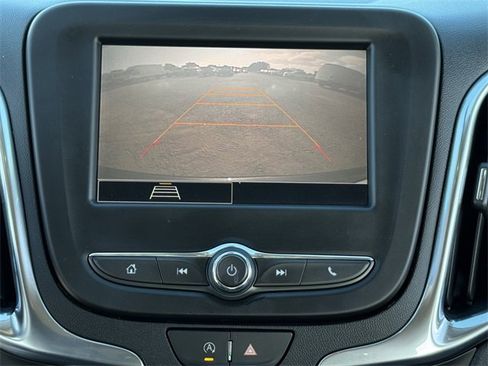 Used 2022 Chevrolet Equinox LT image 16