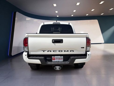 Used 2023 Toyota Tacoma TRD Sport w/ Technology Package RWD image 4