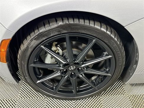 Certified 2025 Toyota GR86 Premium image 4