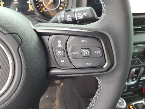 Used 2026 Jeep Wrangler Sport AWD/4WD image 29