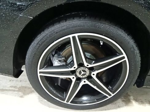 Used 2018 Mercedes-Benz C 300 4MATIC Sedan image 14