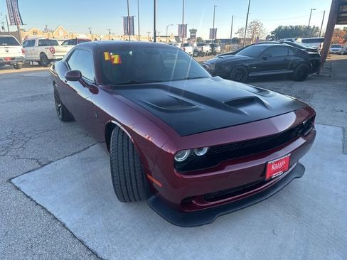 Used 2017 Dodge Challenger SRT Hellcat image 7