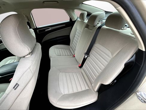 Used 2018 Ford Fusion S image 18