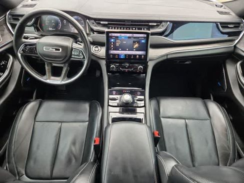 Used 2022 Jeep Grand Cherokee L Overland w/ Luxury Tech Group IV AWD/4WD image 10