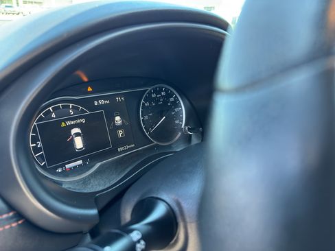 Used 2019 Nissan Kicks SR w/ SR Premium Package FWD image 10