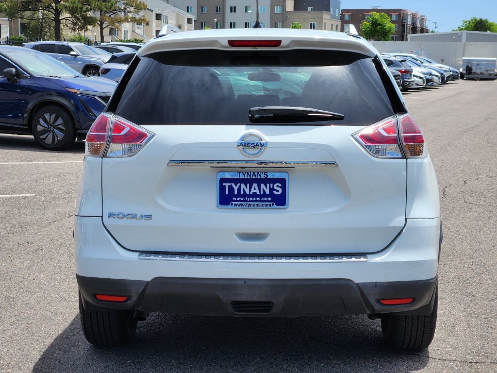 Used 2016 Nissan Rogue S w/ Appearance Package FWD image 6