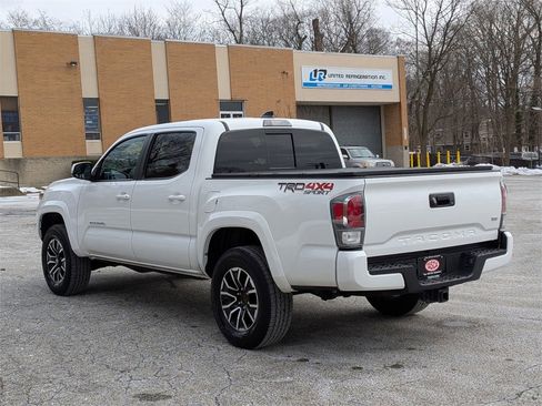 Used 2023 Toyota Tacoma TRD Sport image 6