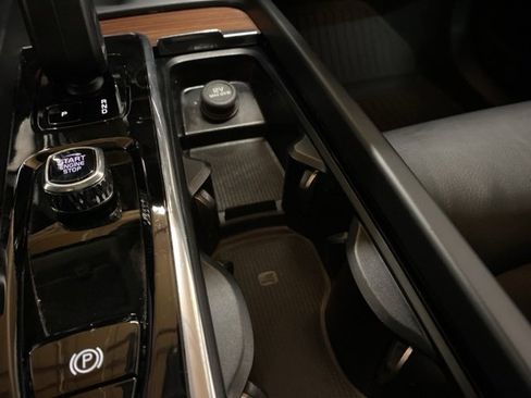 Used 2023 Volvo XC60 B5 Plus w/ Protection Package Premier image 56