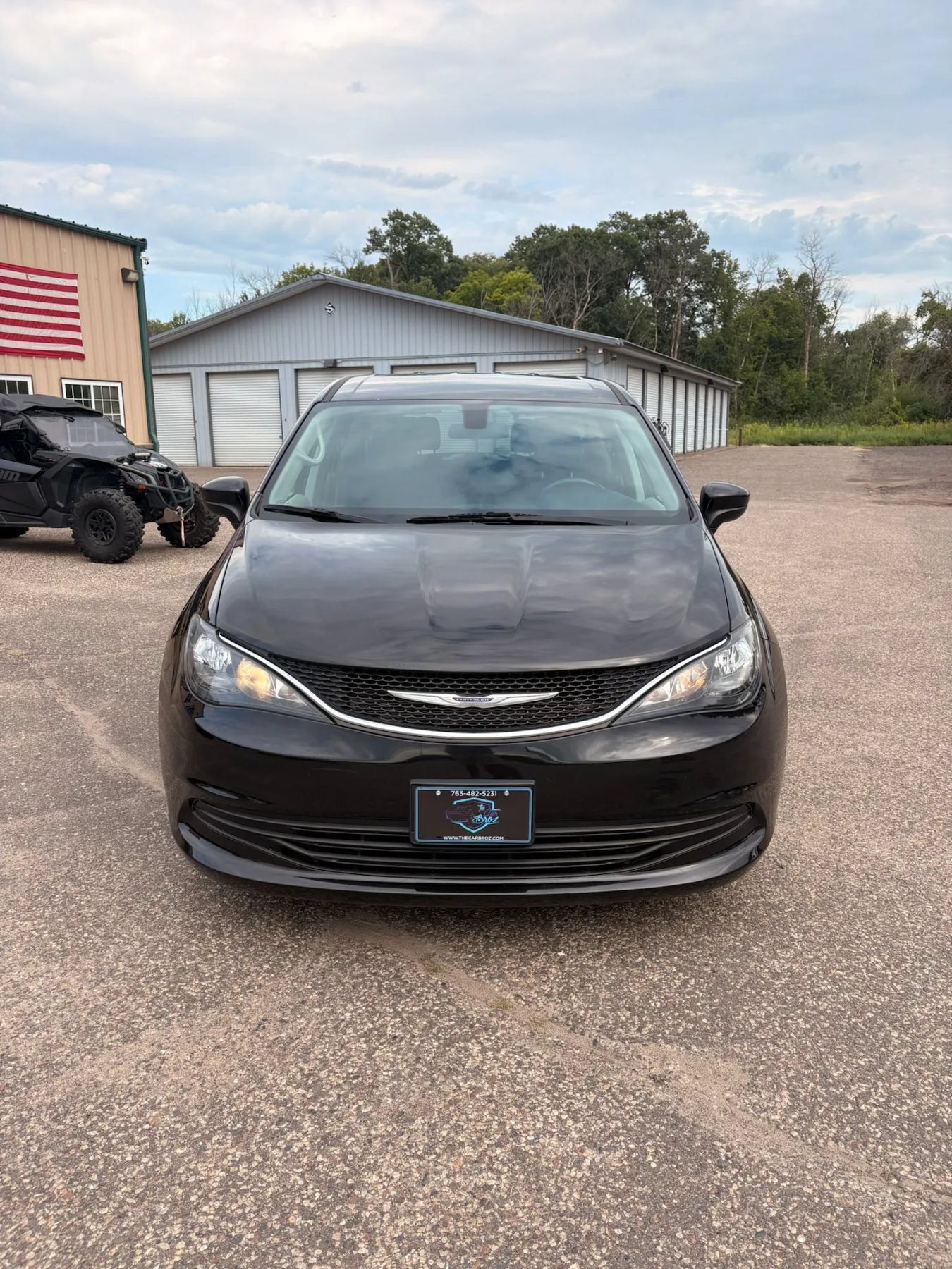 Used 2020 Chrysler Voyager LX w/ Cold Weather Group FWD image 2