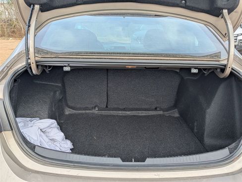 Used 2023 Chevrolet Malibu LT image 24